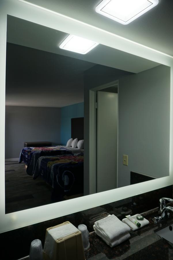 בישופ Thunderbird Motel מראה חיצוני תמונה